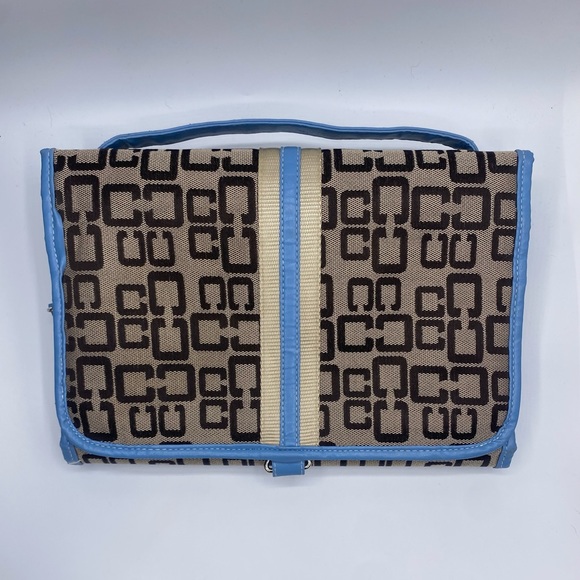 Travel Cosmetics Toiletries Bay - Picture 2 of 15